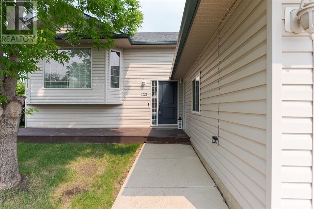 Photo 3 of 122 Laboucane Bay, Fort Mcmurray AB