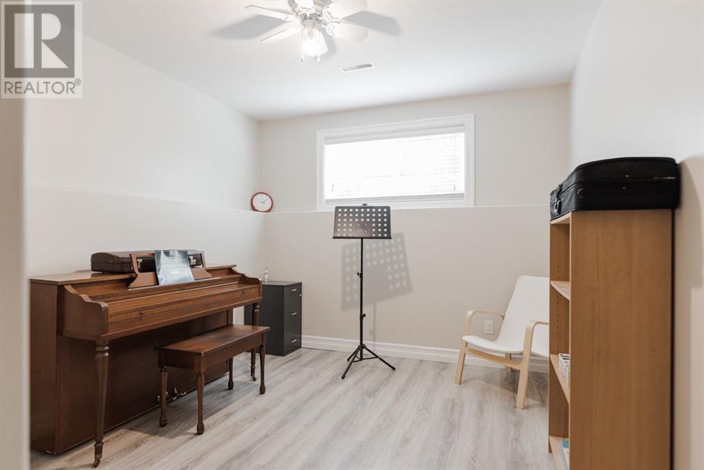 Photo 35 of 122 Laboucane Bay, Fort Mcmurray AB