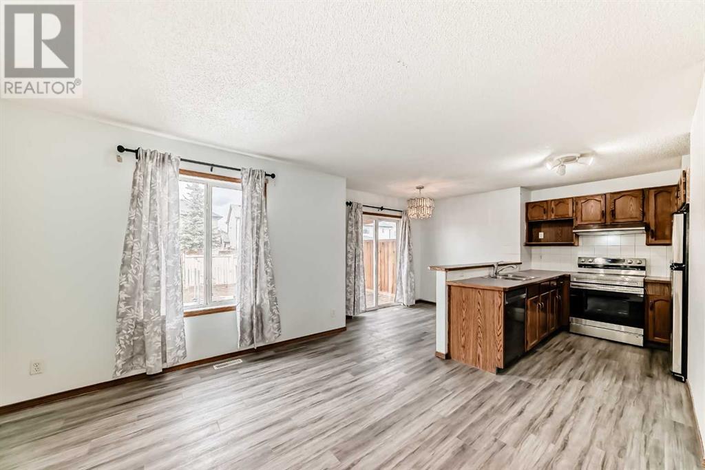 Single Family House for Sale in  Saddleback Way NE Saddle Ridge Calgary 
