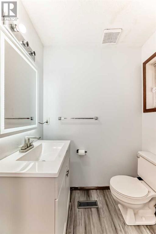 Single Family House for Sale in  Saddleback Way NE Saddle Ridge Calgary 
