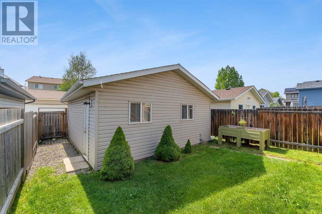 Single Family House Bi-level for Sale in  Covehaven Court NE Coventry Hills Calgary 