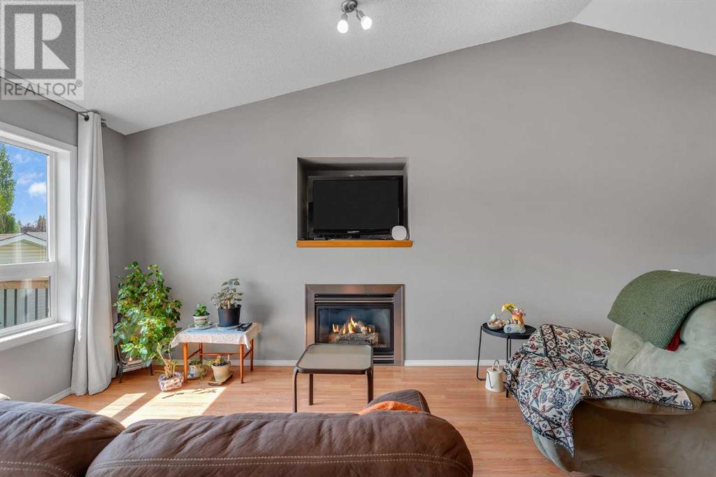 Single Family House Bi-level for Sale in  Covehaven Court NE Coventry Hills Calgary 