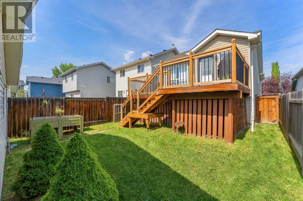 Single Family House Bi-level for Sale in  Covehaven Court NE Coventry Hills Calgary 