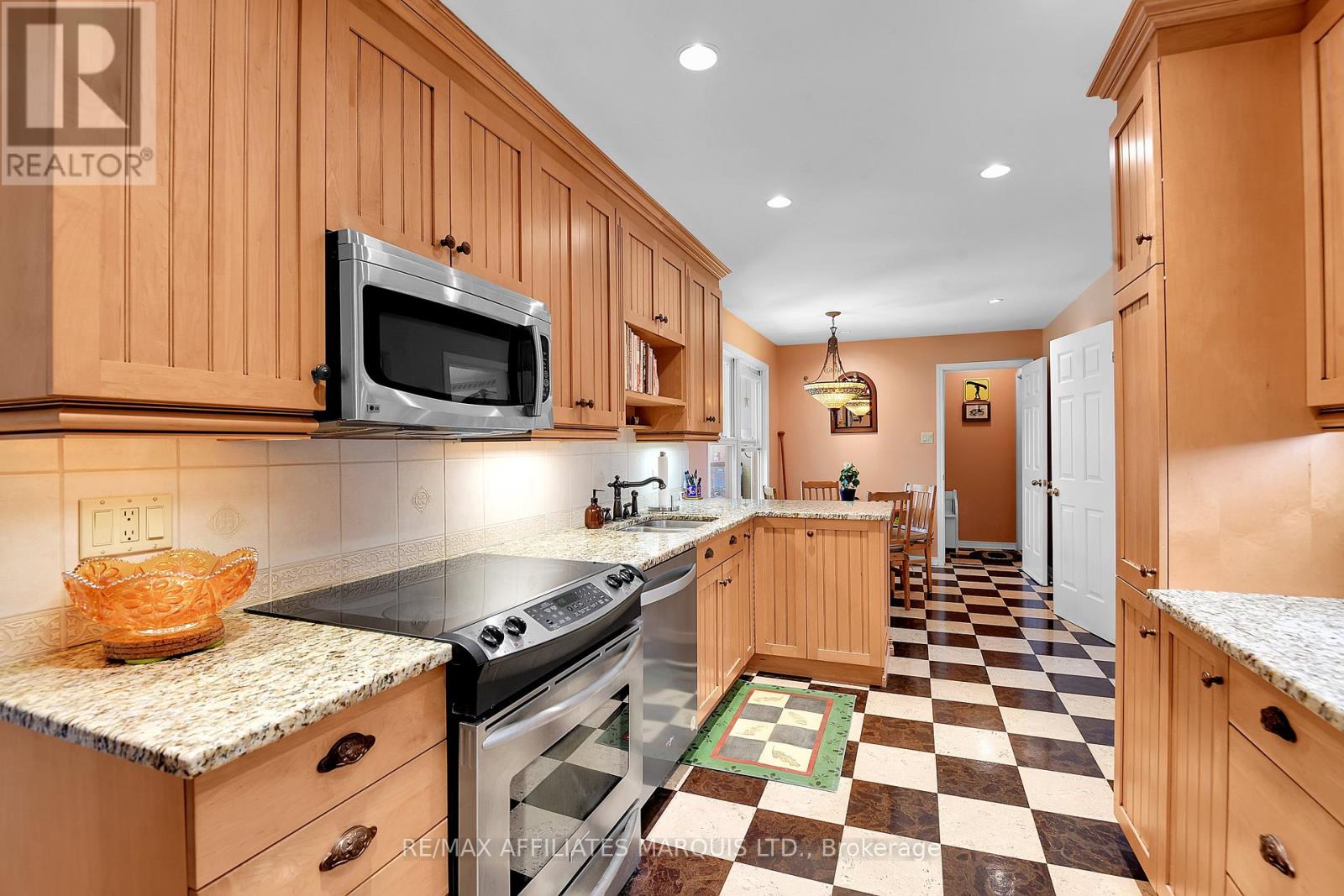 Photo 10 of 1626 Grant Avenue, Cornwall ON