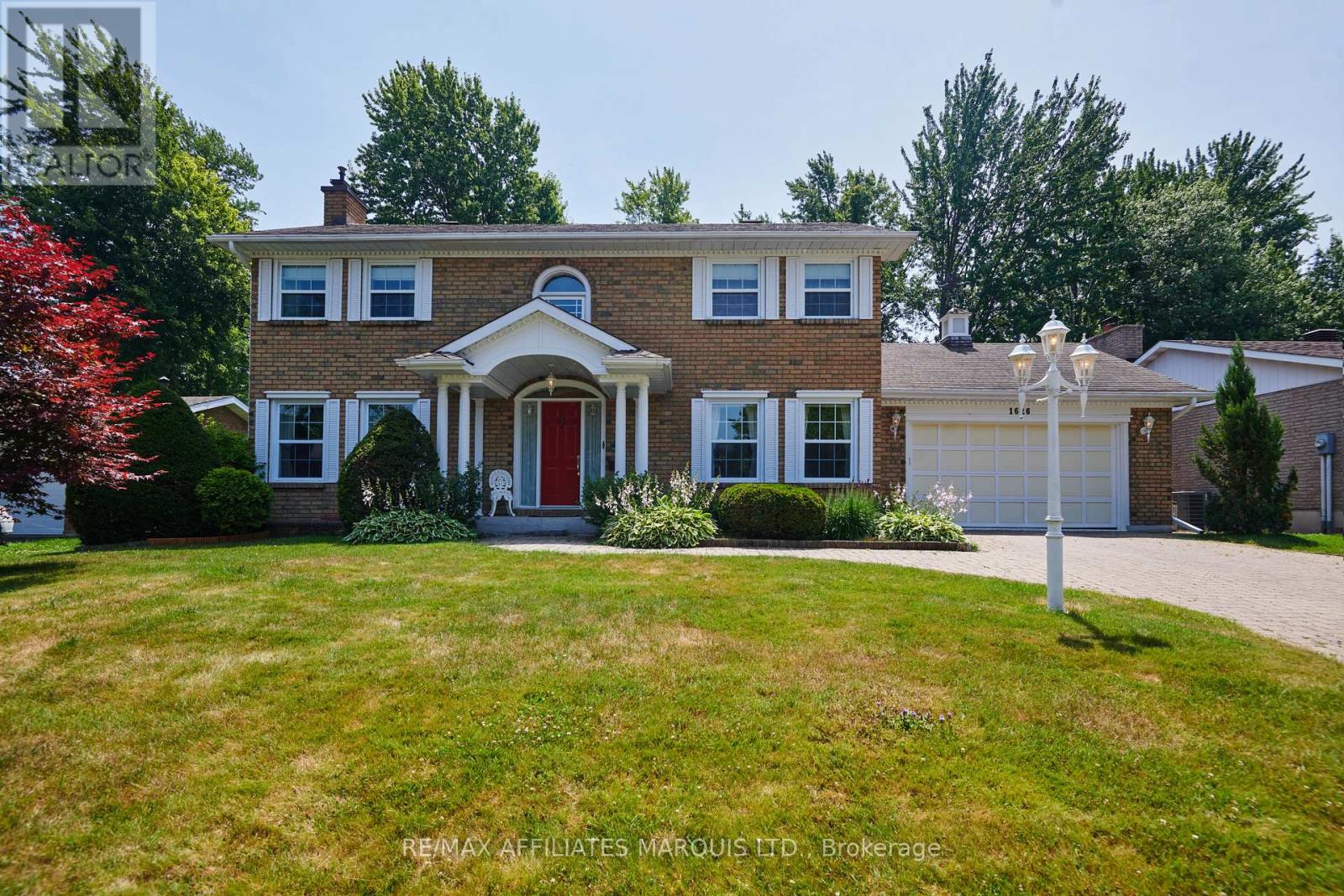 Photo 2 of 1626 Grant Avenue, Cornwall ON
