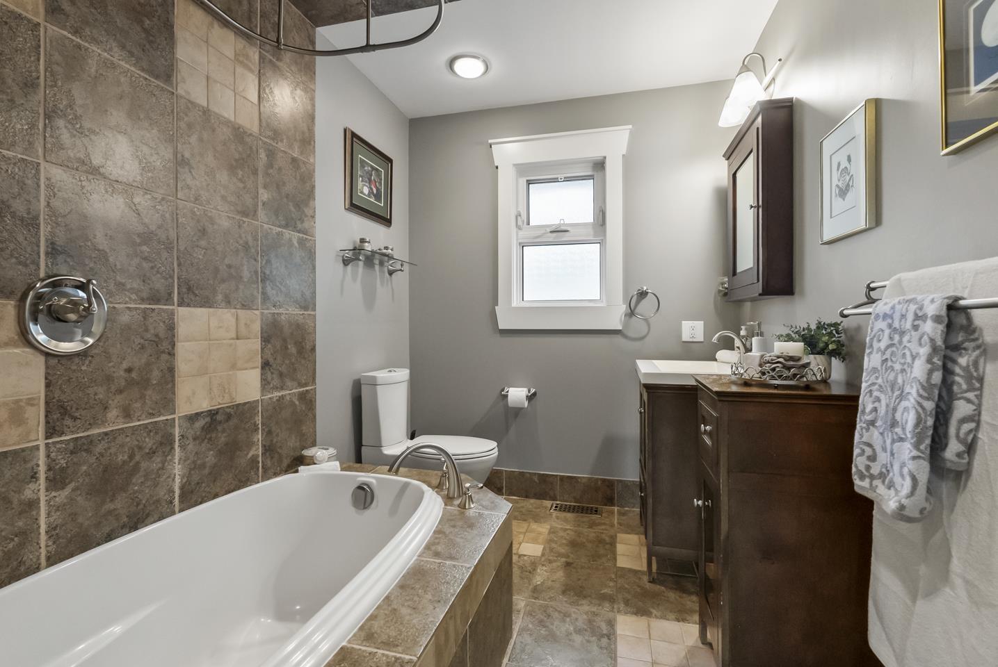 Photo 13 of 5506 238 Street, Langley BC