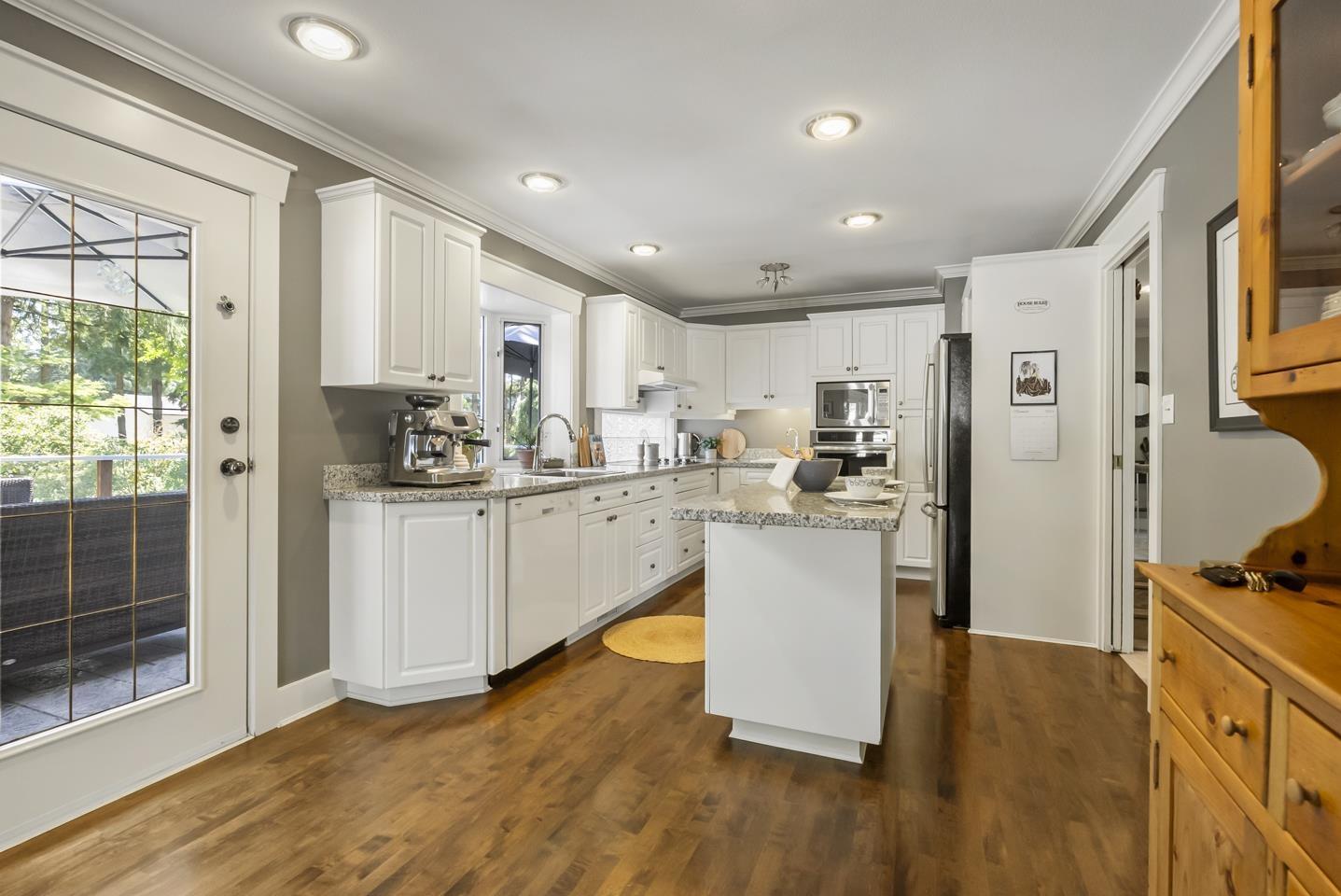 Photo 9 of 5506 238 Street, Langley BC
