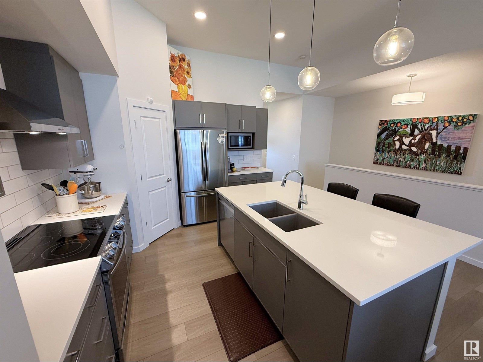 Photo 15 of 22114 81 A Av Nw, Edmonton AB