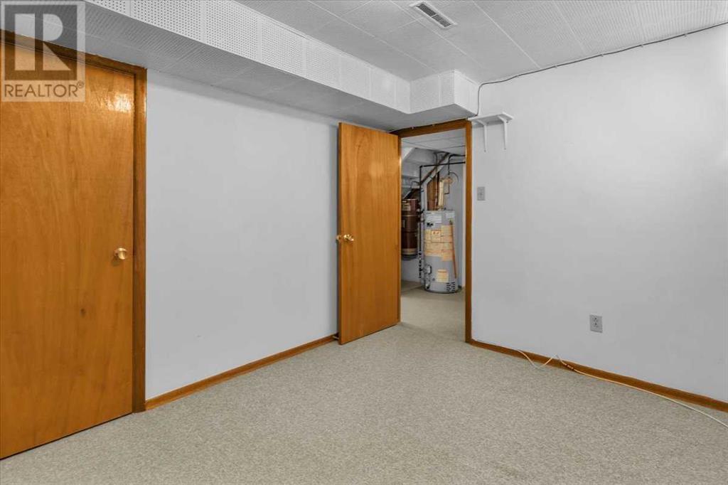 Photo 26 of 2619 37 Street Sw, Calgary AB