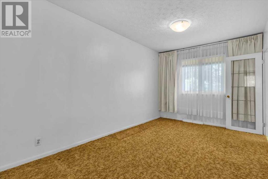 Photo 8 of 2619 37 Street Sw, Calgary AB