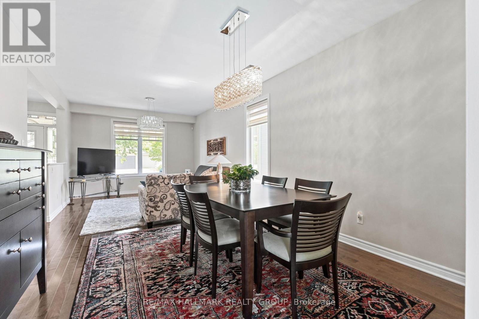 Photo 23 of 112 Gracewood Crescent, Ottawa ON