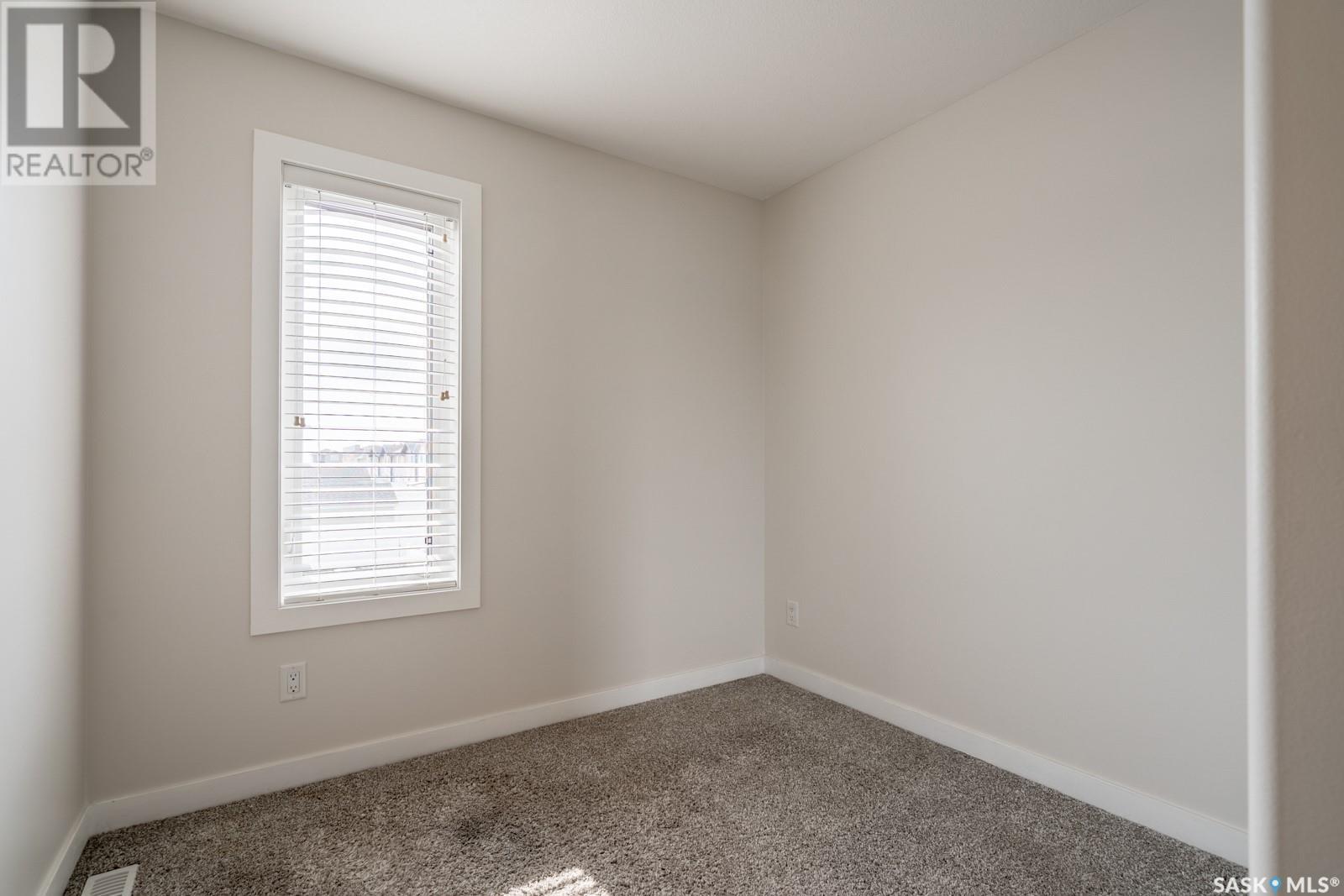 Photo 12 of 4562 James Hill Road, Regina SK