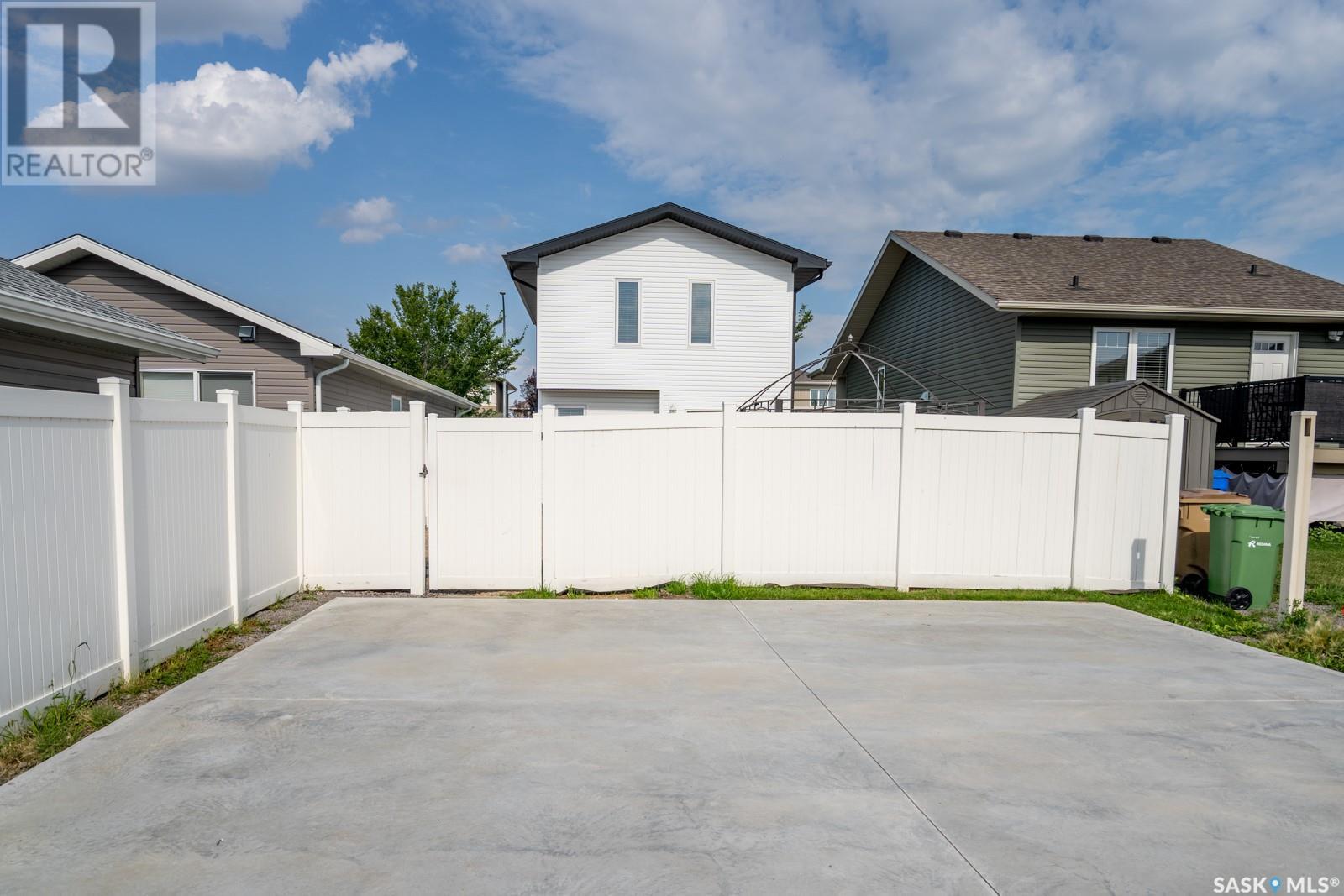 Photo 24 of 4562 James Hill Road, Regina SK