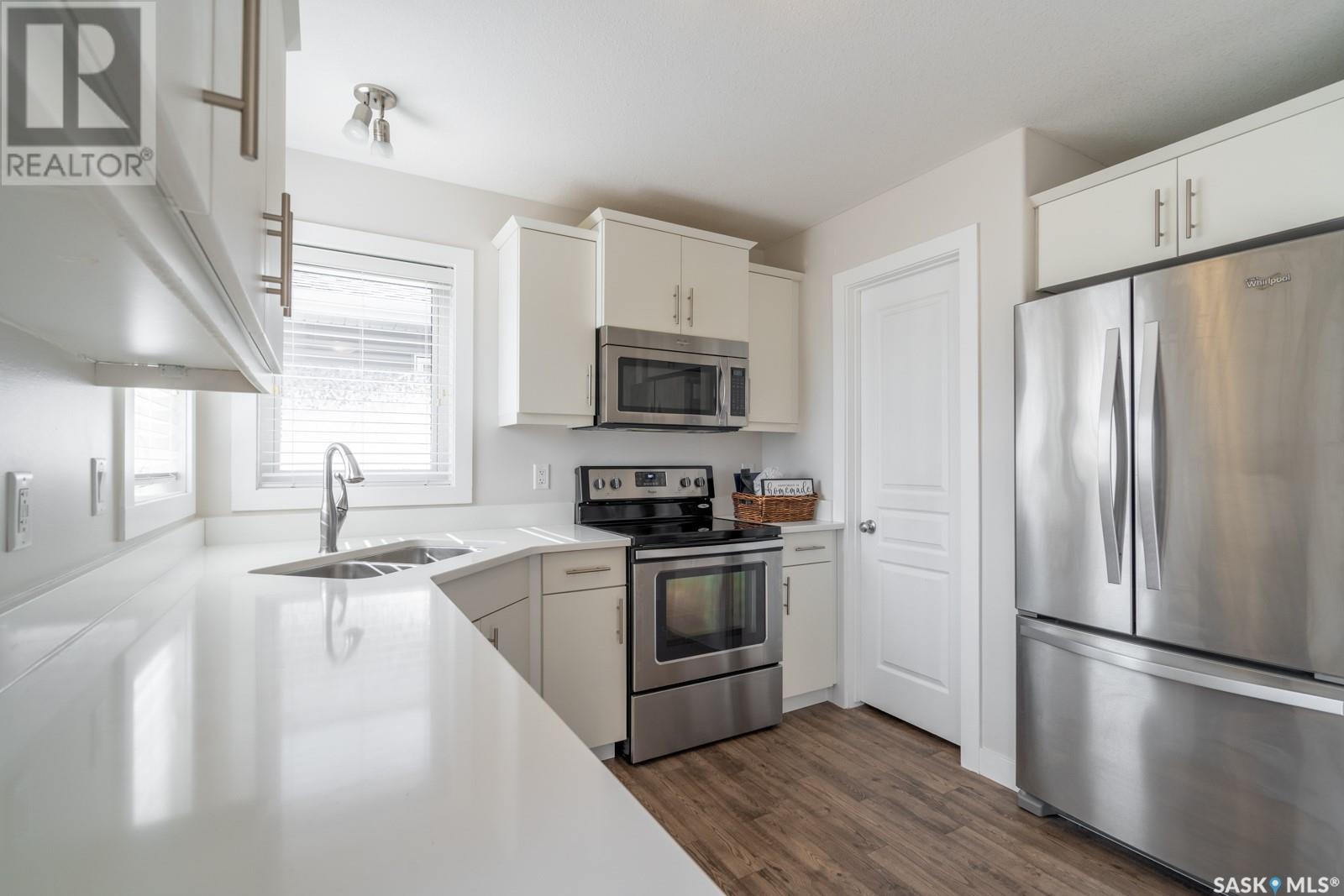 Photo 8 of 4562 James Hill Road, Regina SK