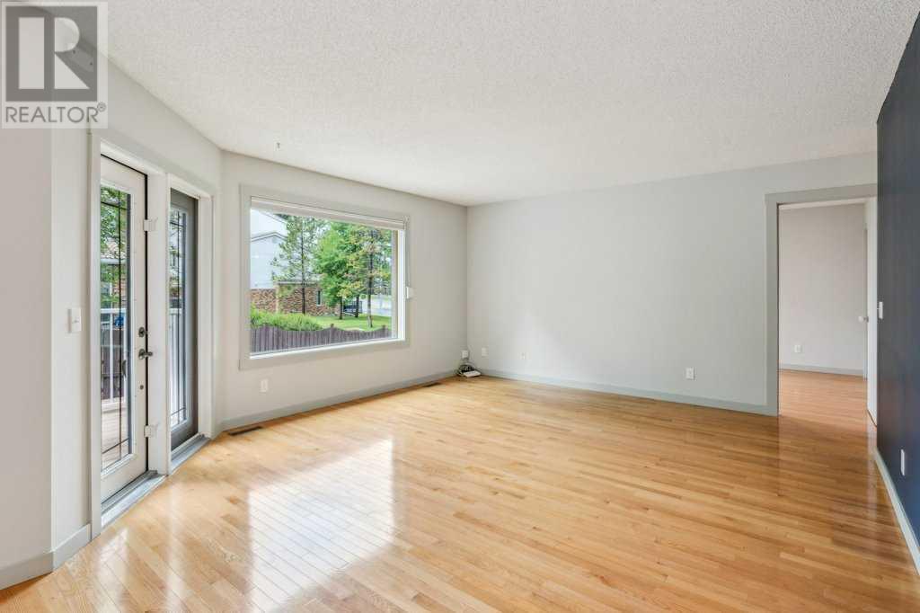 Single Family House Bungalow for Sale in  Coach Side Road SW Coach Hill Calgary 