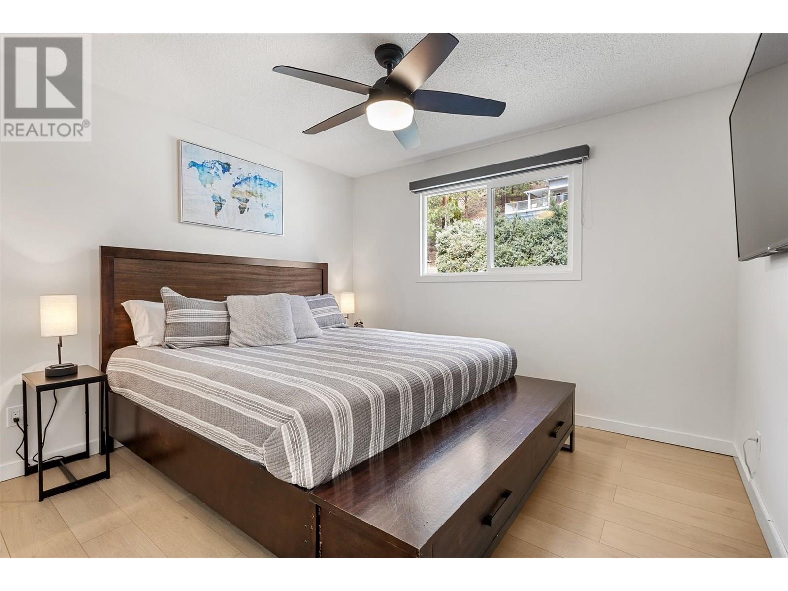  4239 4th Avenue, Peachland