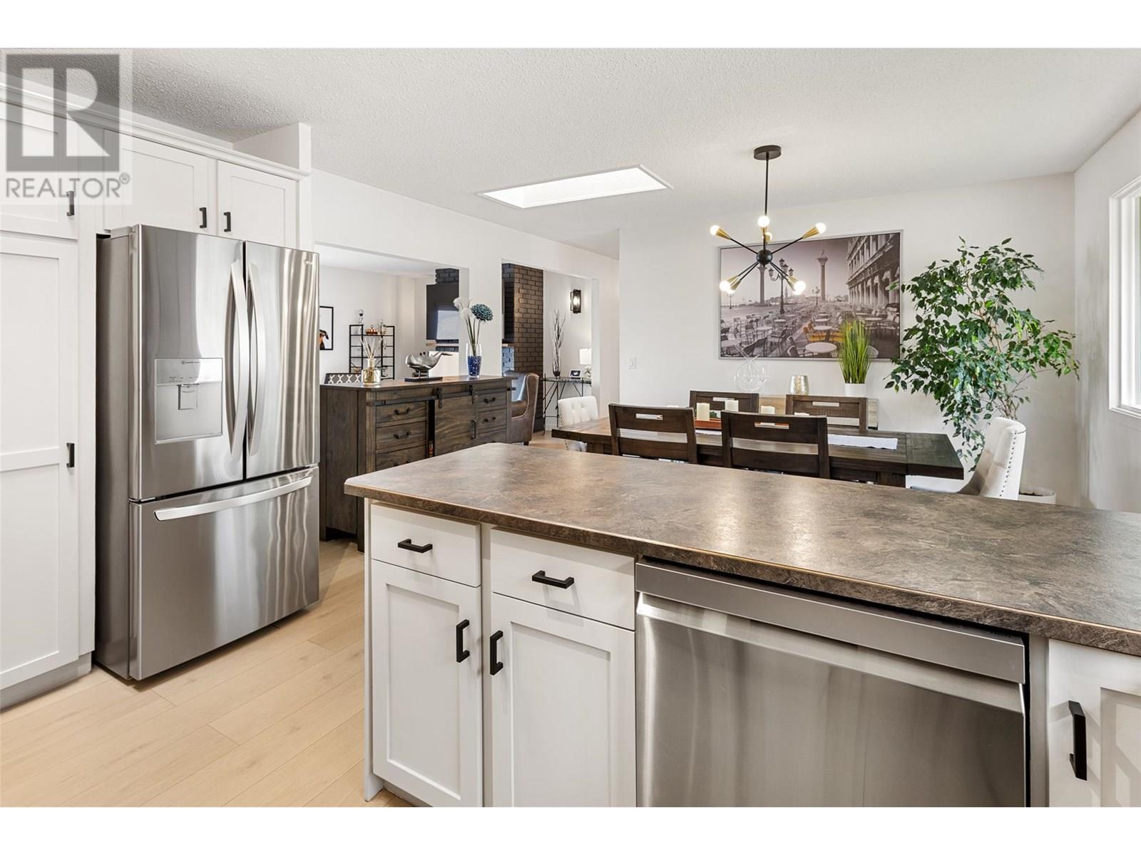  4239 4th Avenue, Peachland