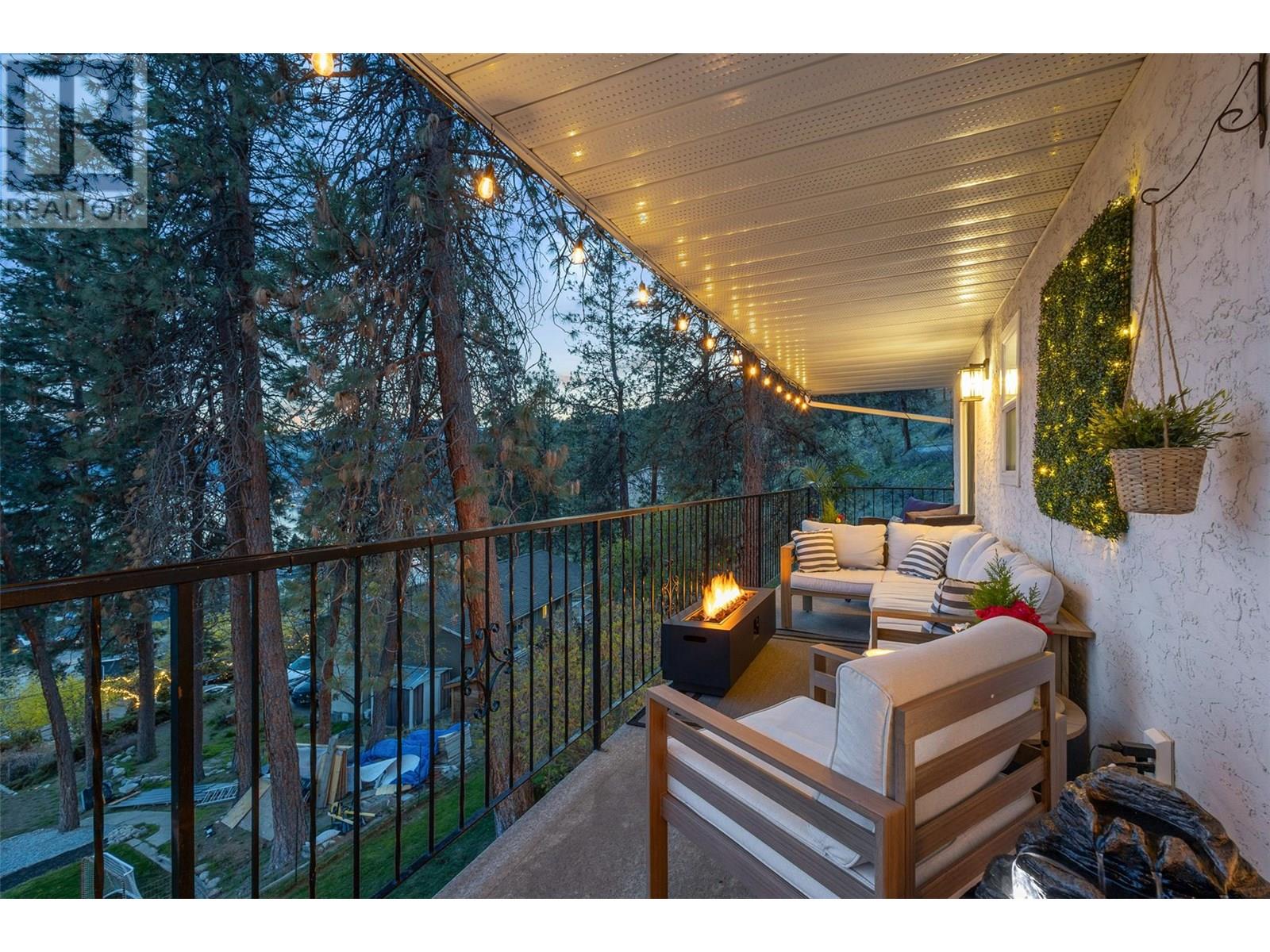  4239 4th Avenue, Peachland