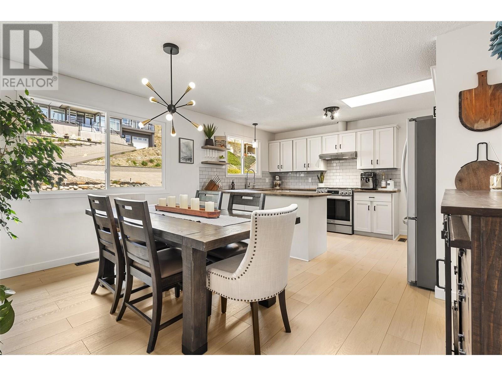  4239 4th Avenue, Peachland