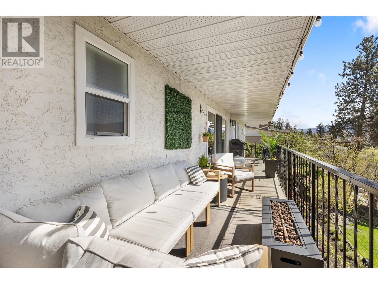  4239 4th Avenue, Peachland