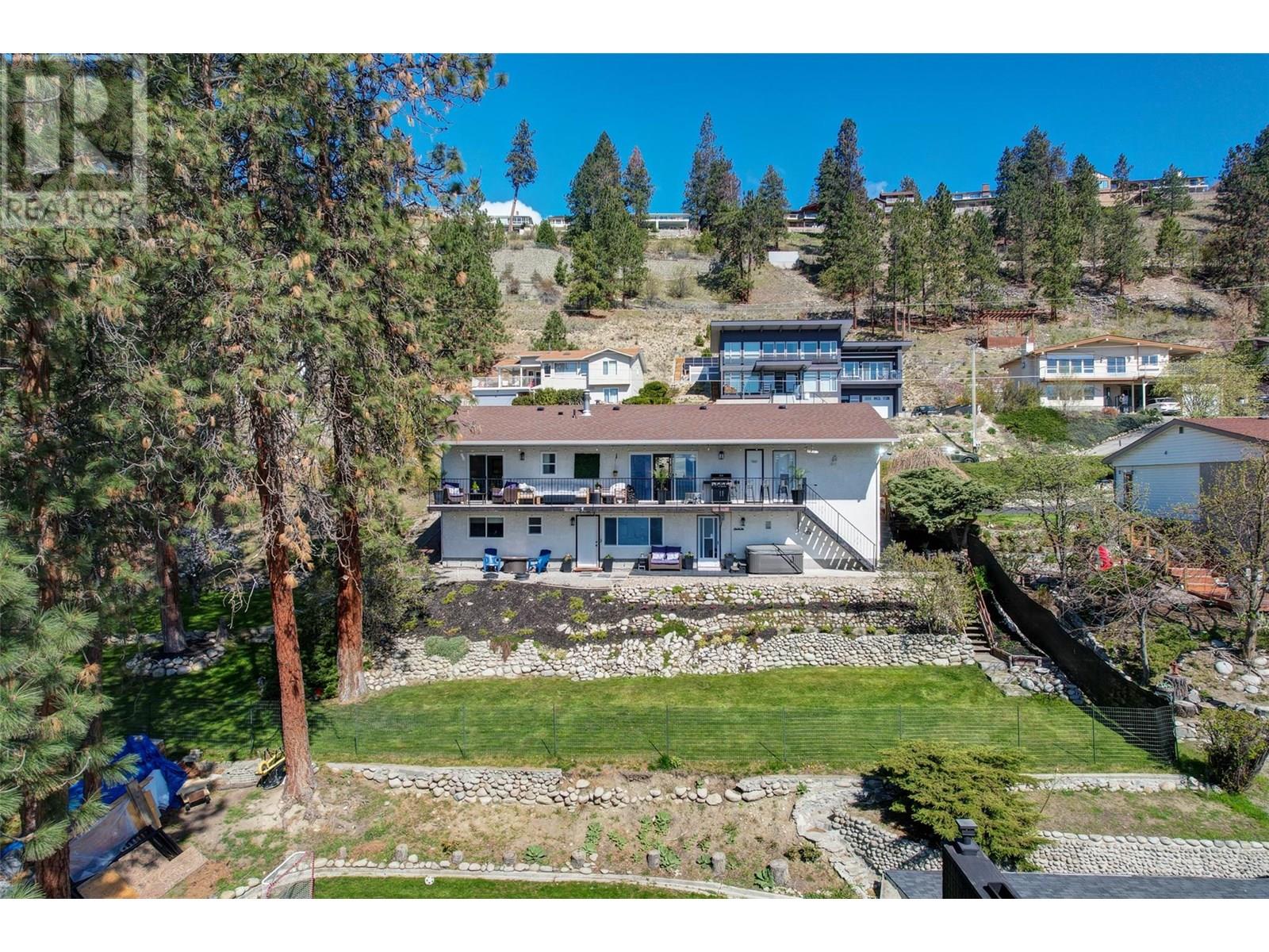  4239 4th Avenue, Peachland