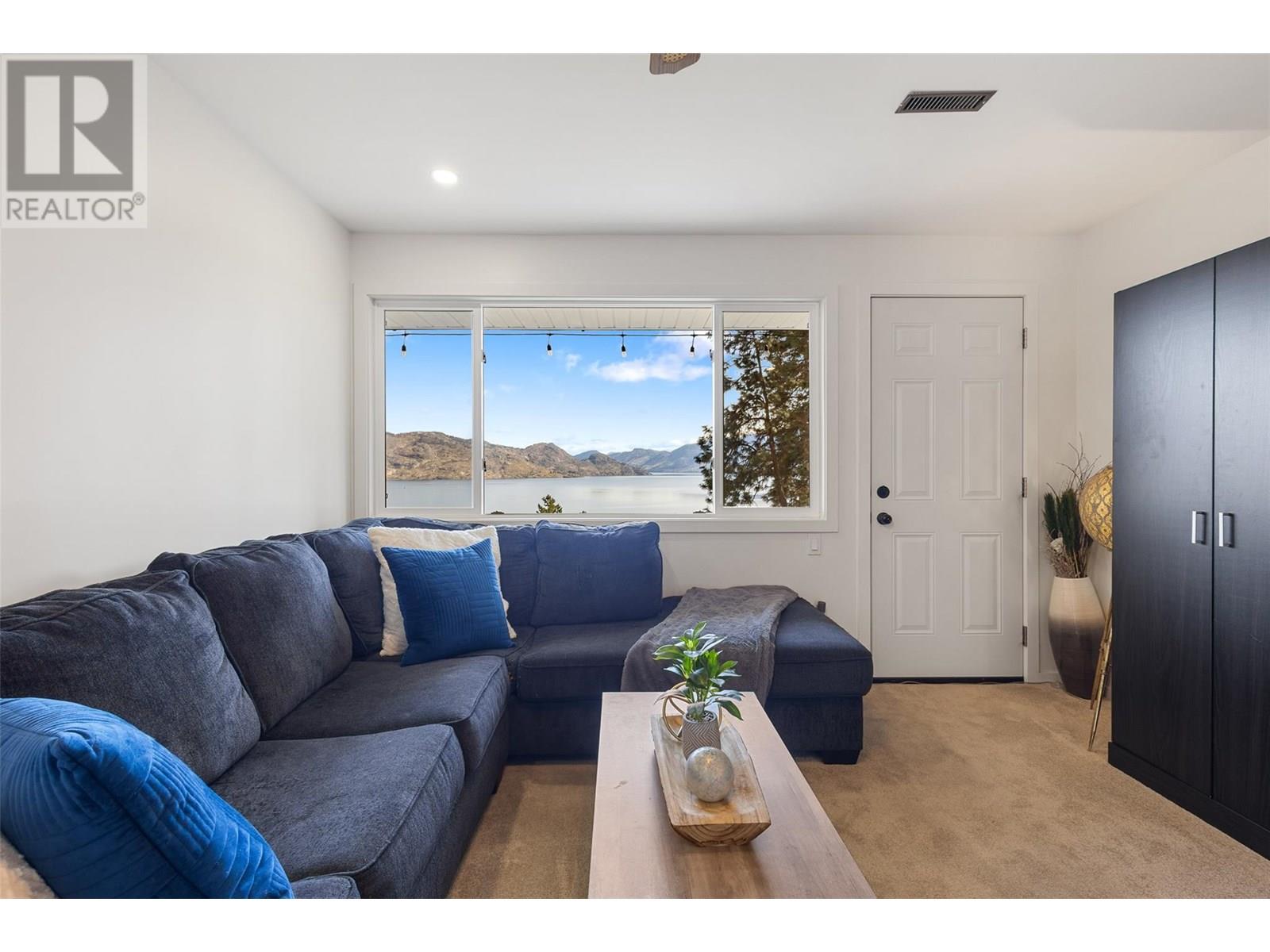  4239 4th Avenue, Peachland