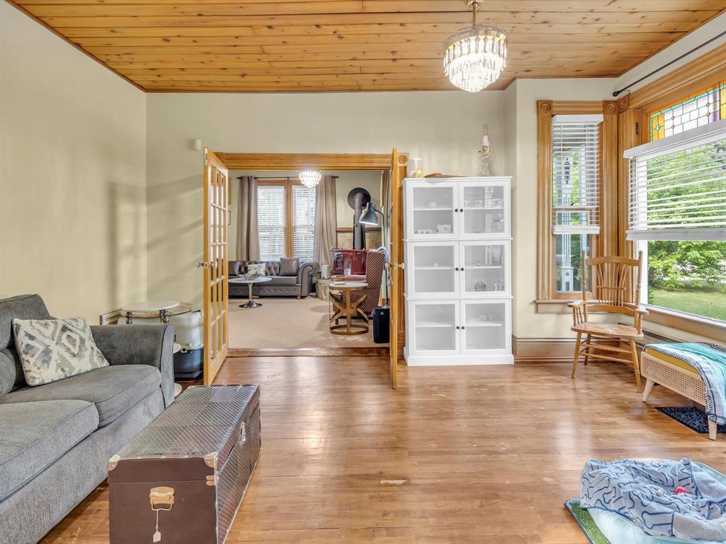 Photo 19 of 323 Eveline Street, Selkirk MB