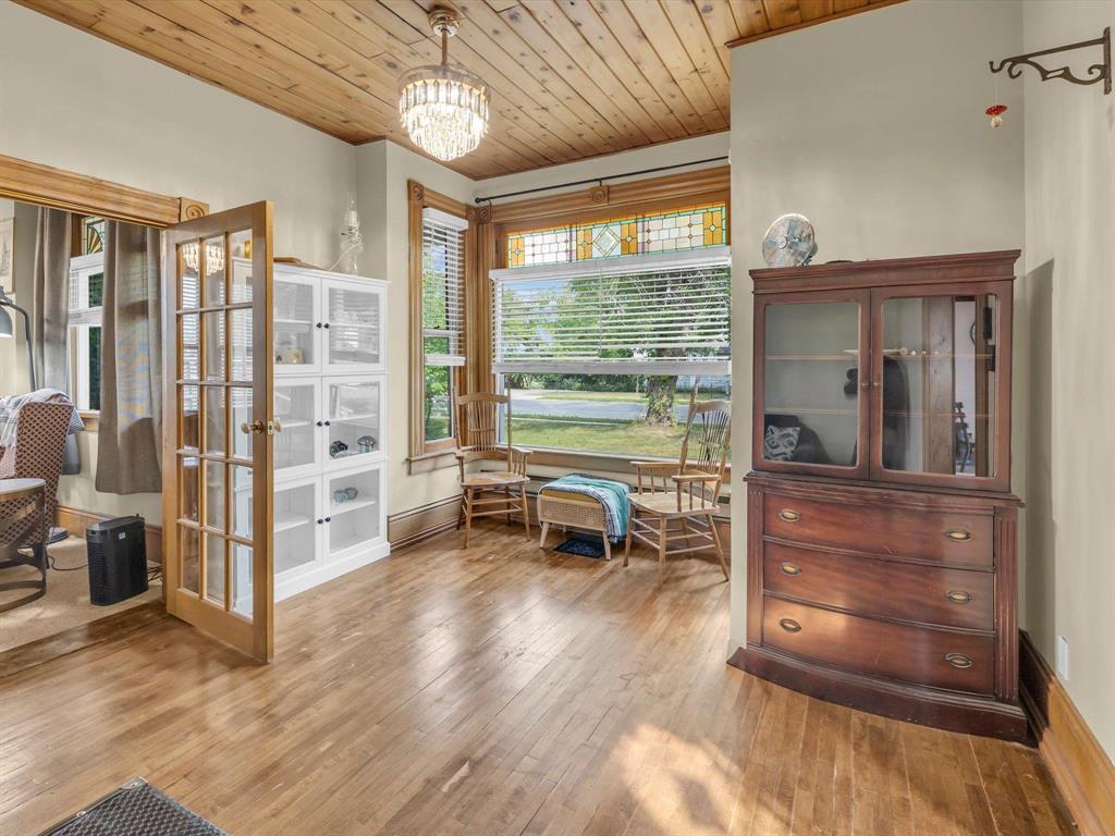 Photo 6 of 323 Eveline Street, Selkirk MB