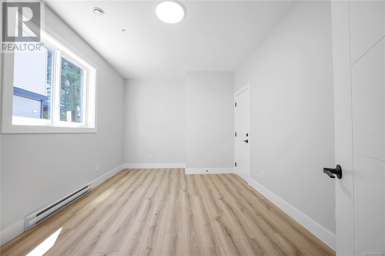 Photo 7 of 6111 Pine Ridge Cres, Nanaimo BC