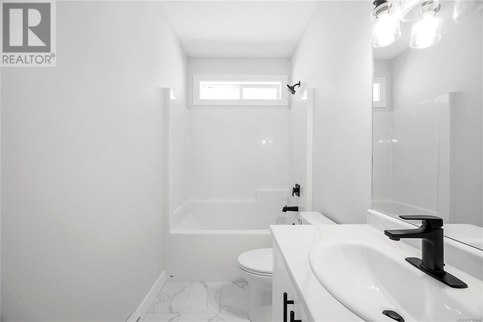 Photo 38 of 6111 Pine Ridge Cres, Nanaimo BC
