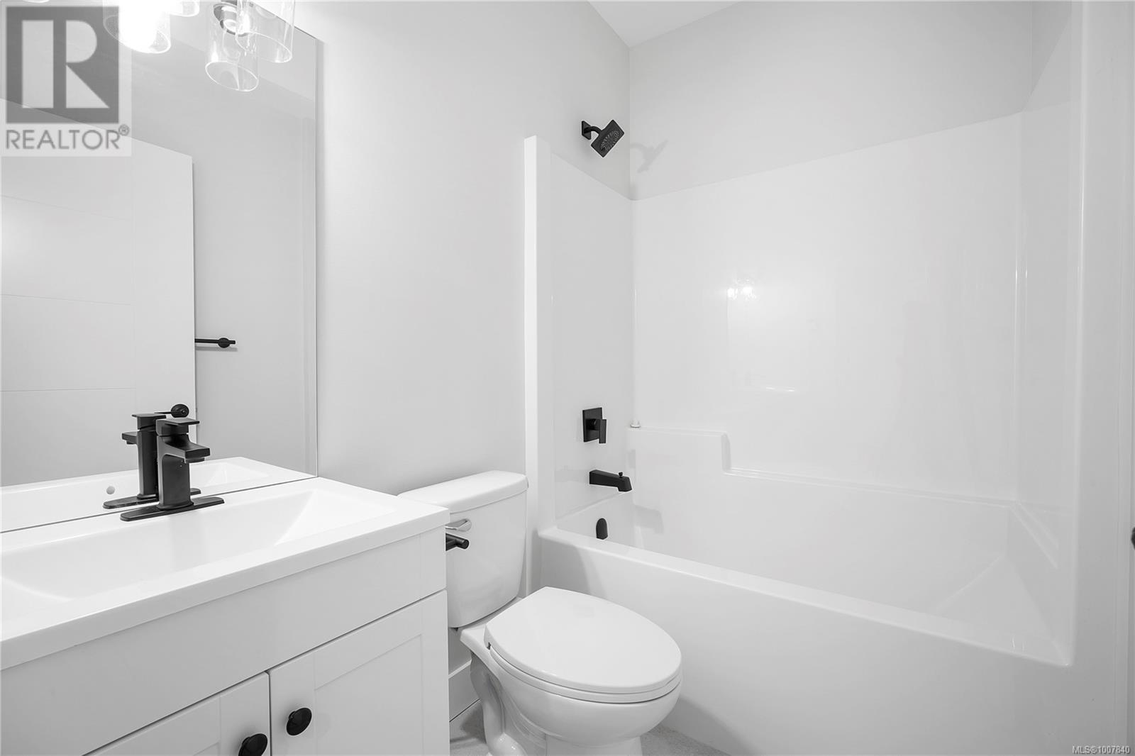 Photo 35 of 6111 Pine Ridge Cres, Nanaimo BC