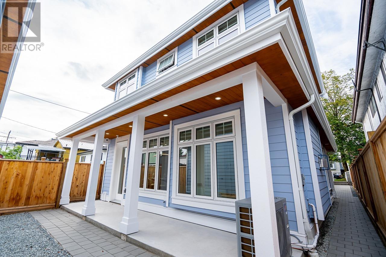 2 1905 E 36TH AVENUE, Vancouver