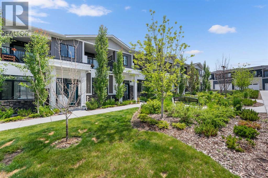 Single Family House for Sale in  Crestbrook Common SW Crestmont Calgary 