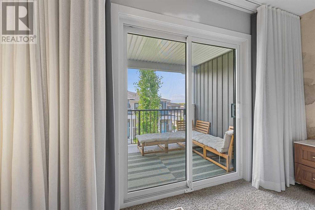 Single Family House for Sale in  Crestbrook Common SW Crestmont Calgary 
