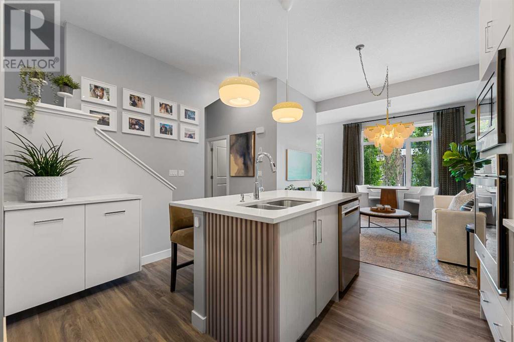 Single Family House for Sale in  Crestbrook Common SW Crestmont Calgary 