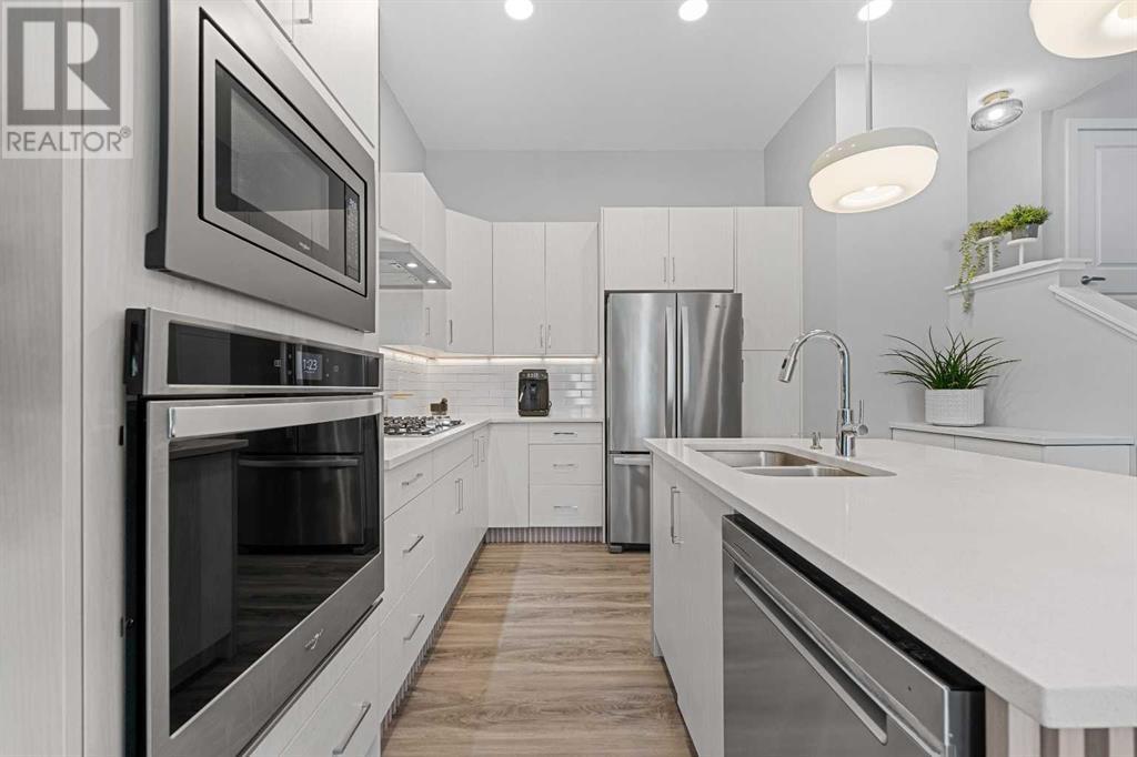 Single Family House for Sale in  Crestbrook Common SW Crestmont Calgary 