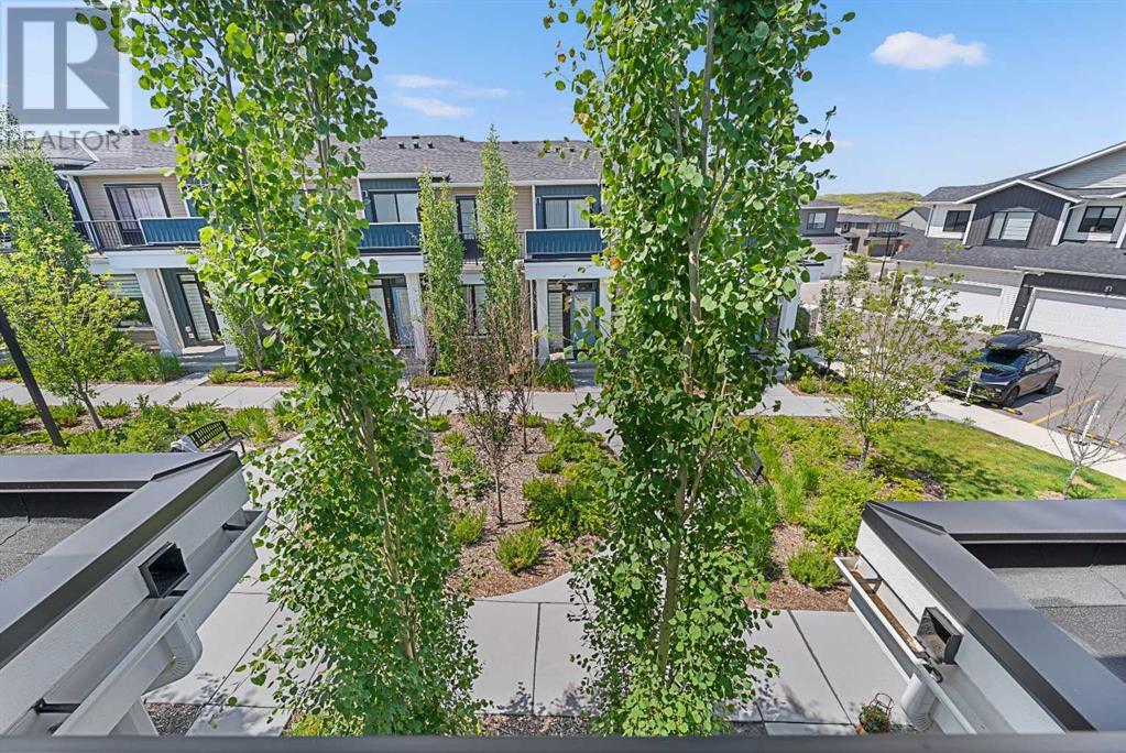 Single Family House for Sale in  Crestbrook Common SW Crestmont Calgary 