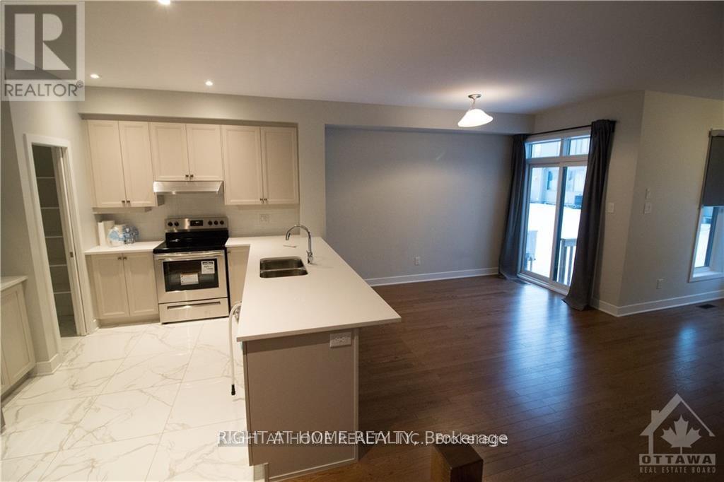Photo 10 of 34 Plank Street, Ottawa ON