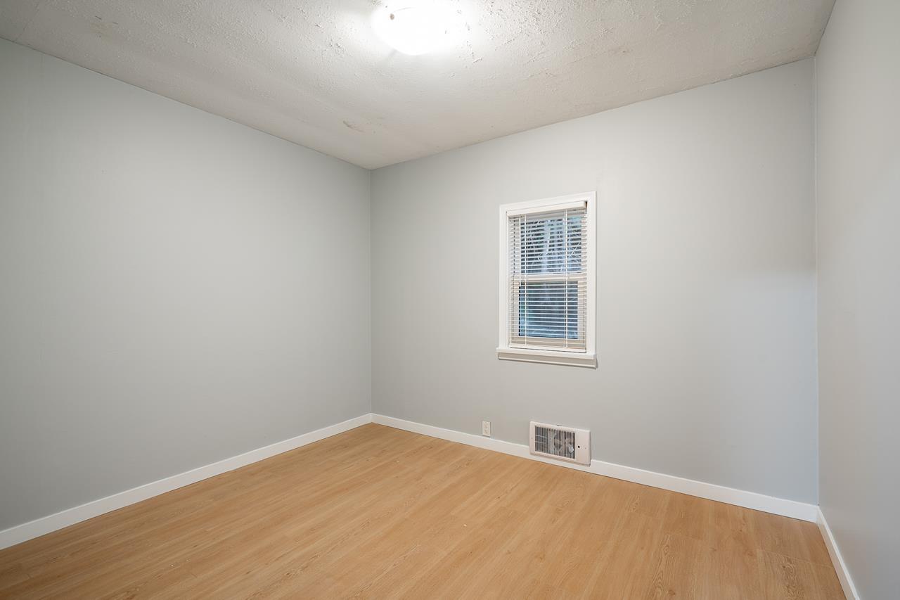 Photo 16 of 27284 30 Avenue, Langley BC