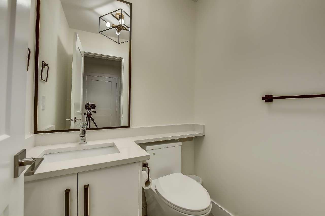 Photo 14 of 19805 32 Avenue, Langley BC