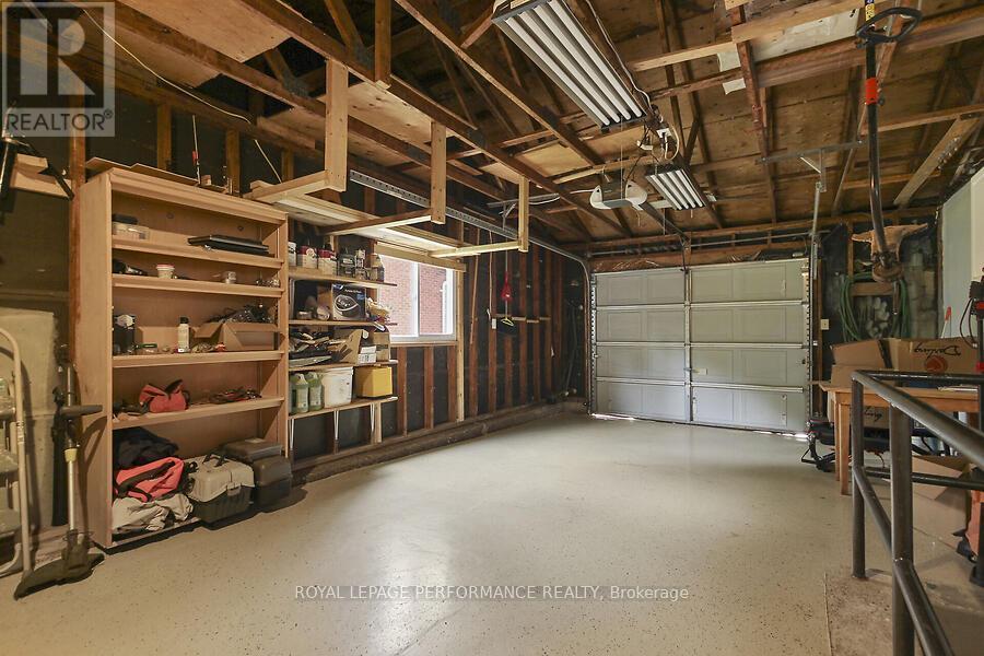 Photo 33 of 141 Abbotsford Road, Ottawa ON