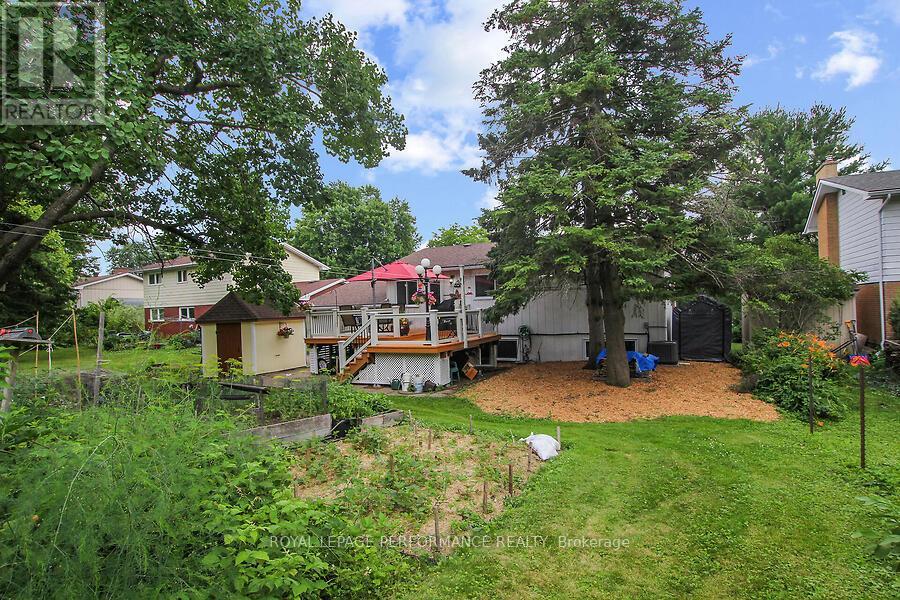 Photo 39 of 141 Abbotsford Road, Ottawa ON