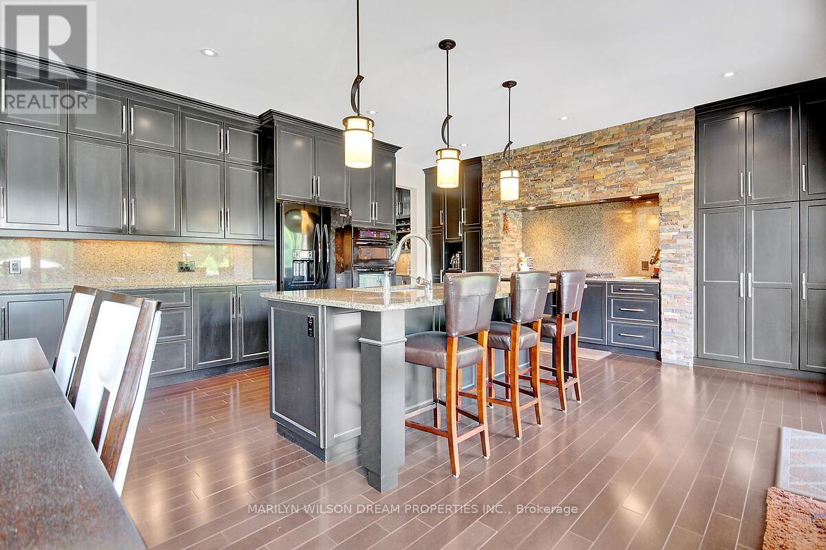 Photo 15 of 1419 Balmoral Drive, Ottawa ON