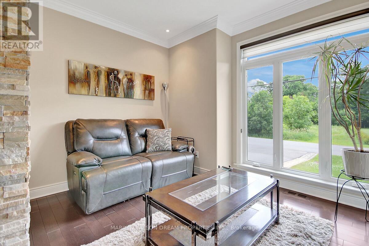 Photo 23 of 1419 Balmoral Drive, Ottawa ON