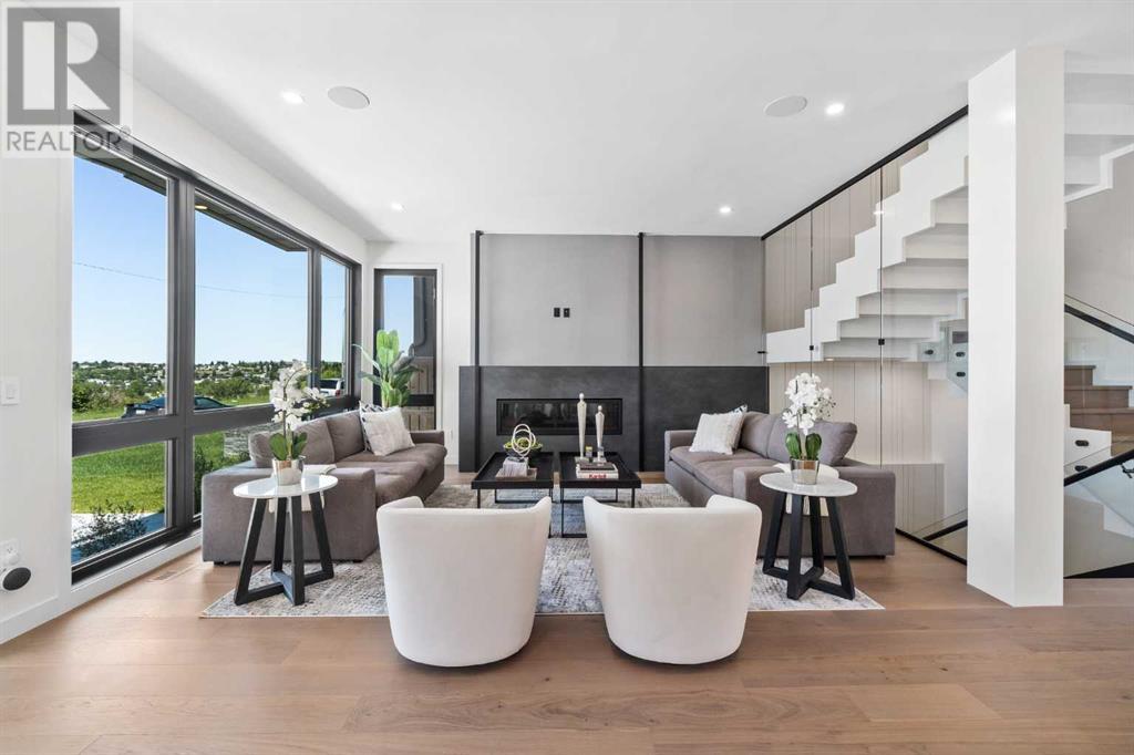 Single Family House for Sale in   Street NE Renfrew Calgary 
