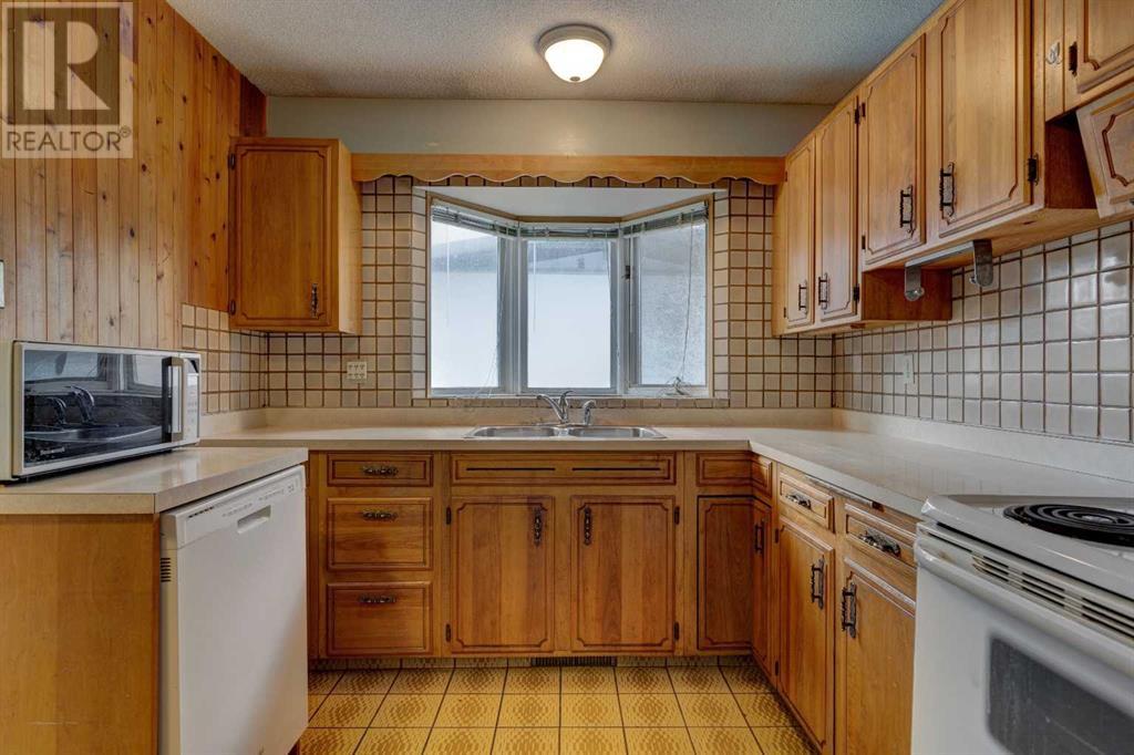 Single Family House Bungalow for Sale in  Academy Drive SE Acadia Calgary 