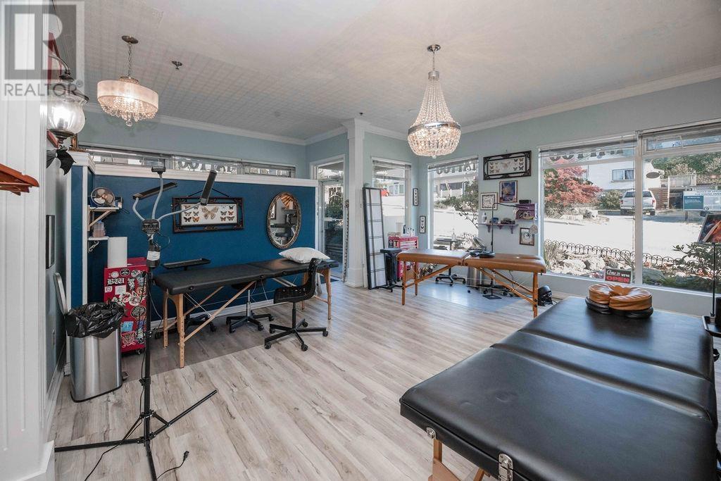 101 703 GIBSONS WAY, Gibsons