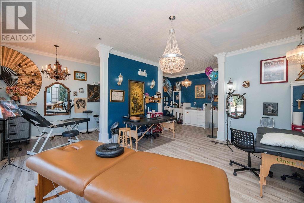 101 703 GIBSONS WAY, Gibsons