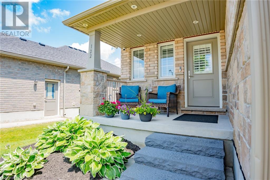 Photo 3 of 122 Bridge Crescent, Palmerston ON