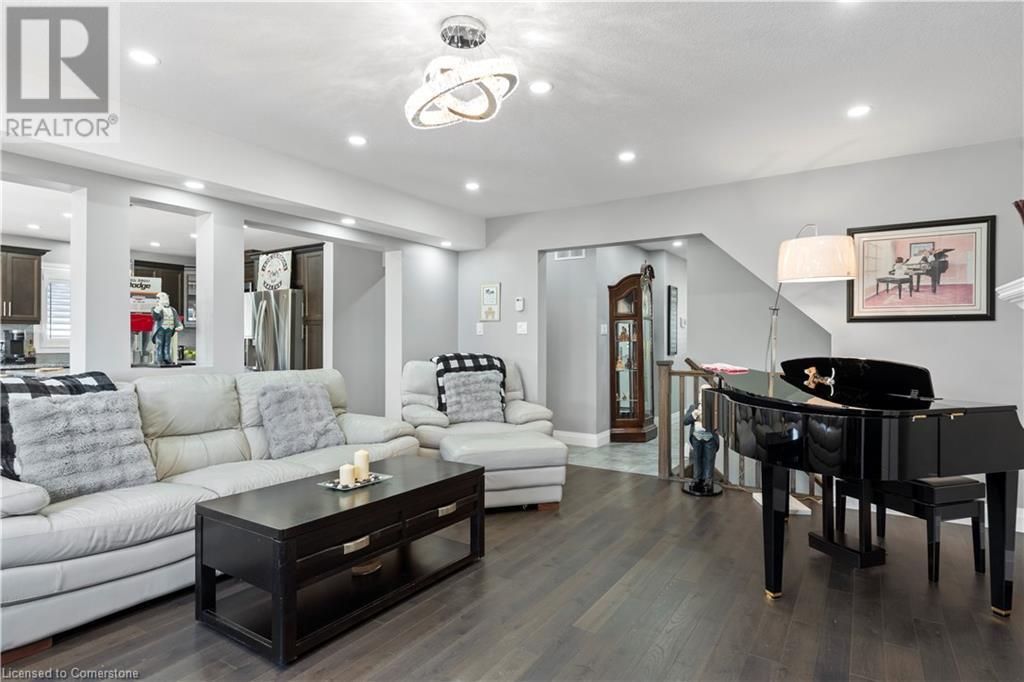 Photo 37 of 122 Bridge Crescent, Palmerston ON